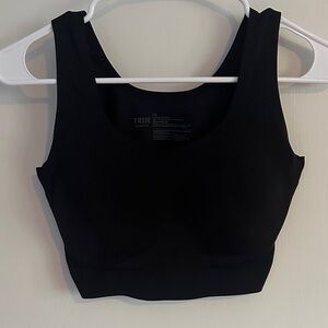 True and Co. Large True Body Lift Scoop Neck Bra in Black.